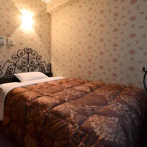 https://sakura-fleur-aoyama.alltokyohotels.com